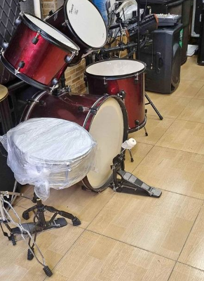 DRUMS SET WITH CYMPLES FOR SALE