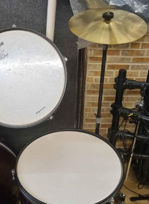 DRUMS SET WITH CYMPLES FOR SALE