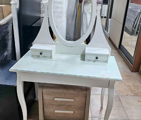 Dressing table for sale