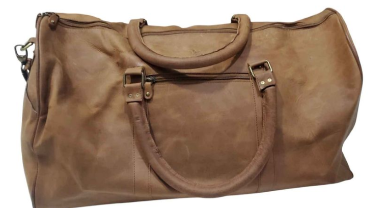 Pure cow leather made Duffle bag big size For Sale