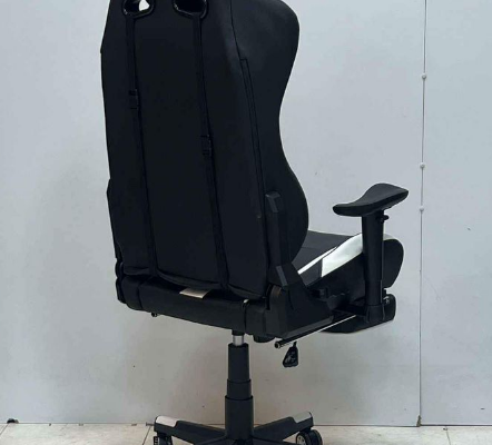 Gaming chair White black with footrest for sale