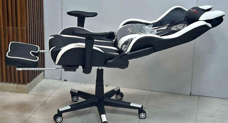 Gaming chair White black with footrest for sale