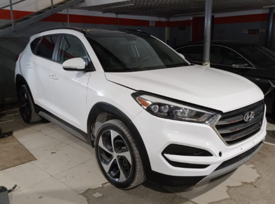 Hyundai Tucson 2017 model imported for sale