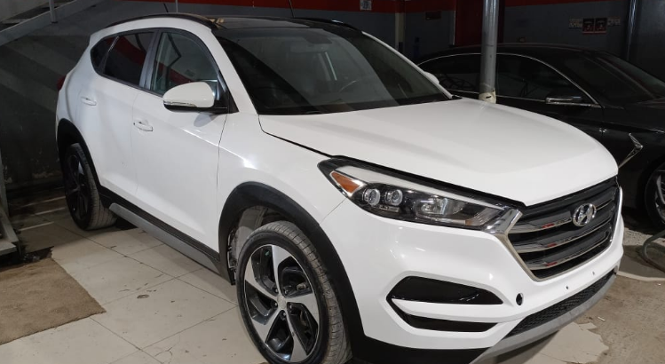 Hyundai Tucson 2017 model imported for sale