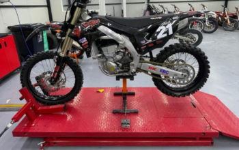 Kawasaki KX 450 2023 In excellent condition for sa