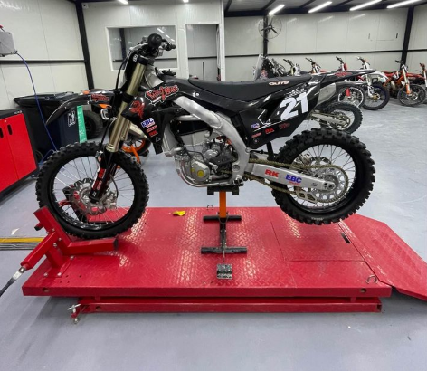 Kawasaki KX 450 2023 In excellent condition for sa