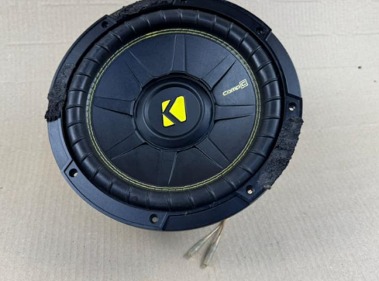 Kicker woofer 10 inch for sale