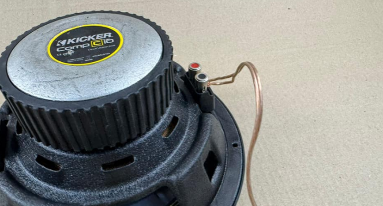 Kicker woofer 10 inch for sale