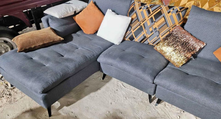 L shape sofa in excellent condition for sale