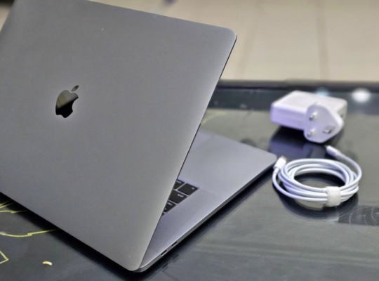 Macbook PRO 15 – Core i9 32gb ram For Sale