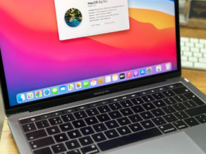 Macbook Pro 2018 13” i5 For Sale