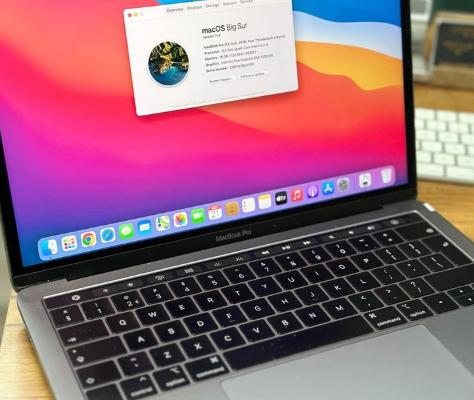 Macbook Pro 2018 13” i5 For Sale