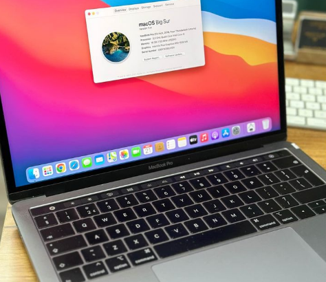 Macbook Pro 2018 13” i5 For Sale