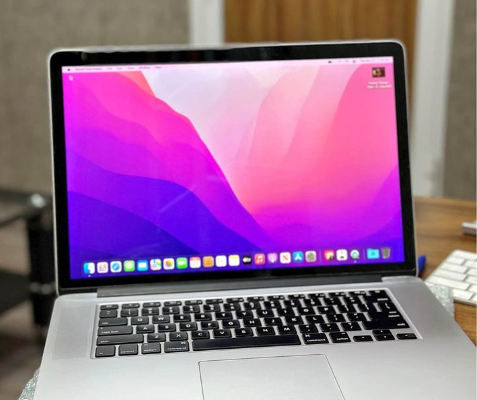 Macbook Pro A1398 – 2015 – i7 For Sale