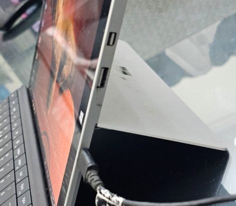 Microsoft Surface Go + Keyboard – Windows 10 with