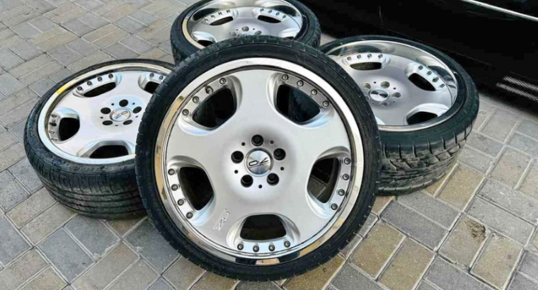 Oz Racing wheel 19 size for sale