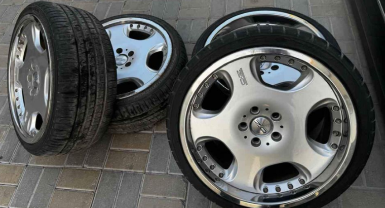 Oz Racing wheel 19 size for sale