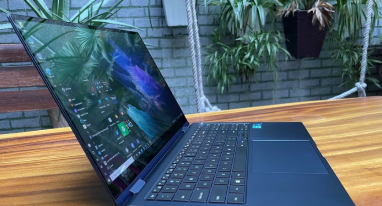 Samsung Galaxy Book PRO 15 X360 – OLED Touch For S