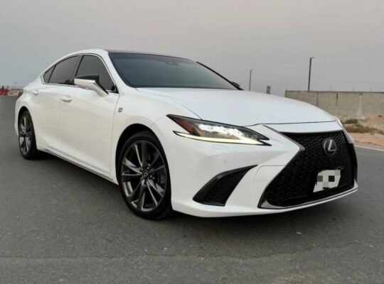 Lexus ES350 F sport Gcc 2019 for sale