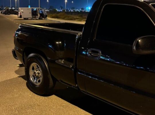 Gmc sierra coupe 2000 in good condition