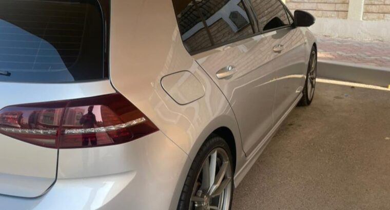 Volkswagen Golf R 2016 Gcc for sale