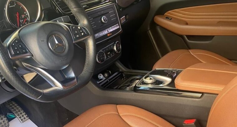 Mercedes GLE43 AMG full option 2018 Gcc