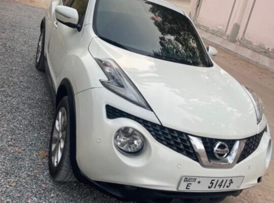 Nissan juke full option 2015 Gcc for sale