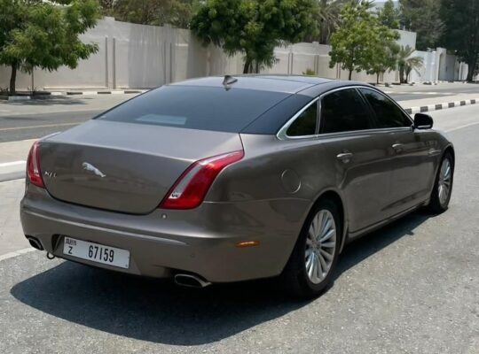 Jaguar XJ L 2015 full option Gcc for sale