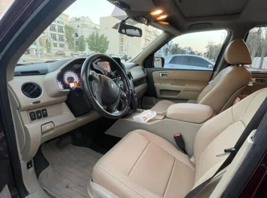 Honda pilot 2014 full option Gcc for sale