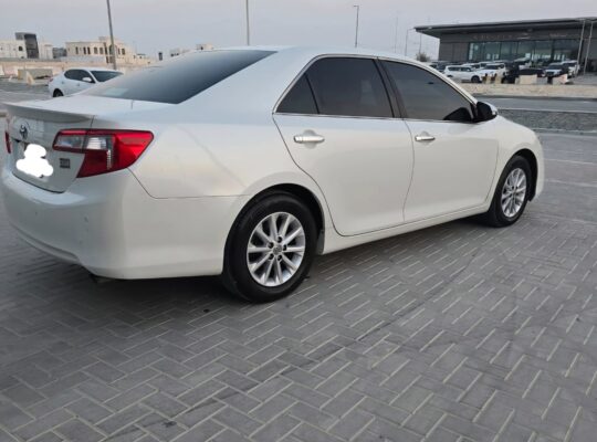 Toyota Camry full option 2015 60TH for sale