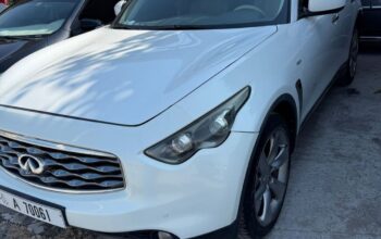 Infiniti FX50 full option 2009 Gcc for sale