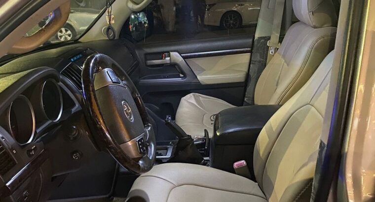 Toyota Land cruiser vxr 2010 full option for sale