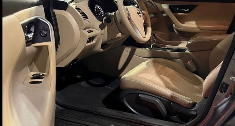 Nissan Altima SV 2018 Gcc for sale