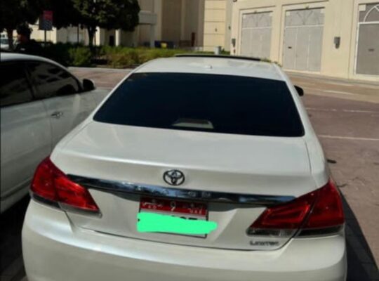 Toyota Avalon limited 2011 Gcc for sale