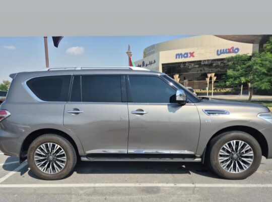 Nissan patrol platinum 2016 in good condition