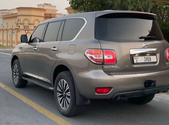 Nissan patrol SE 2016 base option for sale