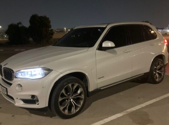 BMW X5 full option 2017 Gcc for sale