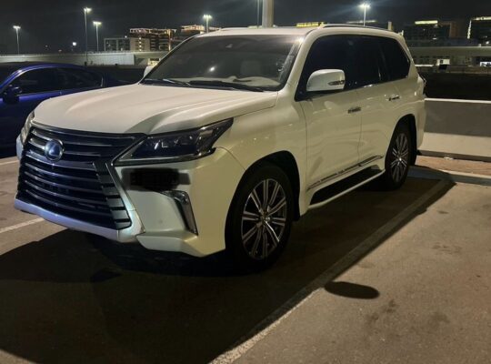 Lexus LX570 full option Gcc 2016 for sale