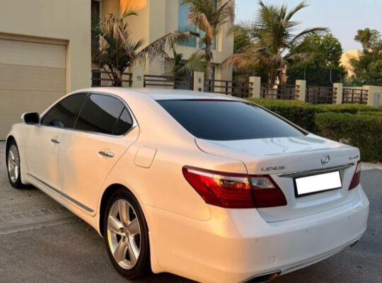 Lexus Ls460 L 2012 Gcc full option for sale