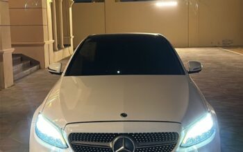 Mercedes C200 full option 2019 Gcc for sale