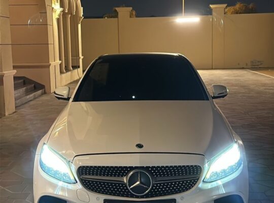 Mercedes C200 full option 2019 Gcc for sale