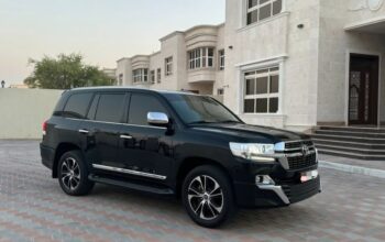 Toyota Land cruiser VXR 5.7 full option 2021 Gcc