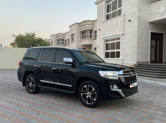 Toyota Land cruiser VXR 5.7 full option 2021 Gcc