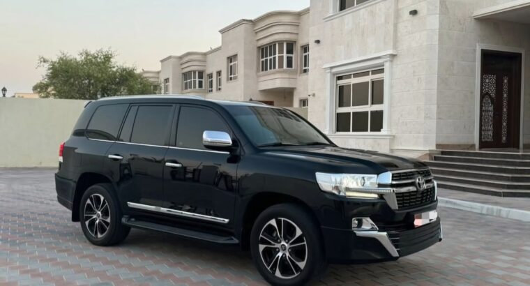 Toyota Land cruiser VXR 5.7 full option 2021 Gcc