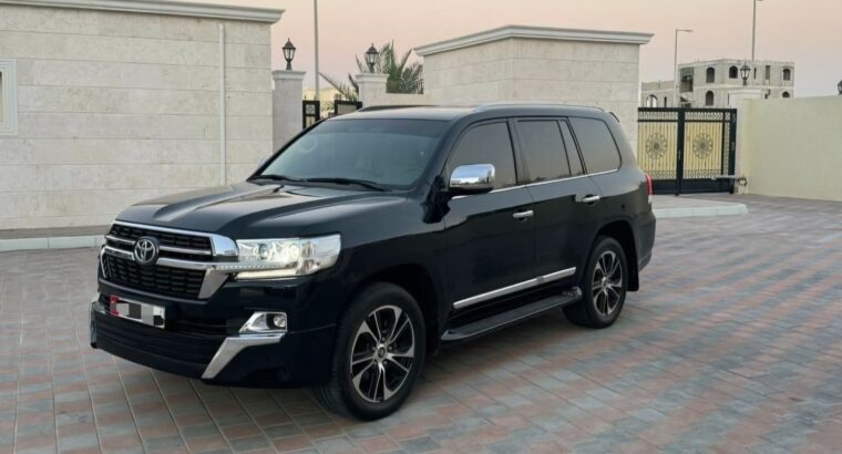 Toyota Land cruiser VXR 5.7 full option 2021 Gcc