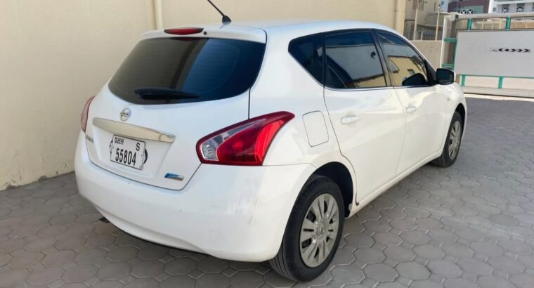 Nissan Tiida hatchback 2014 Gcc for sale