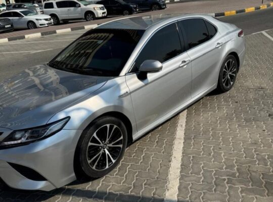 Toyota Camry Hybrid 2020 Gcc full option