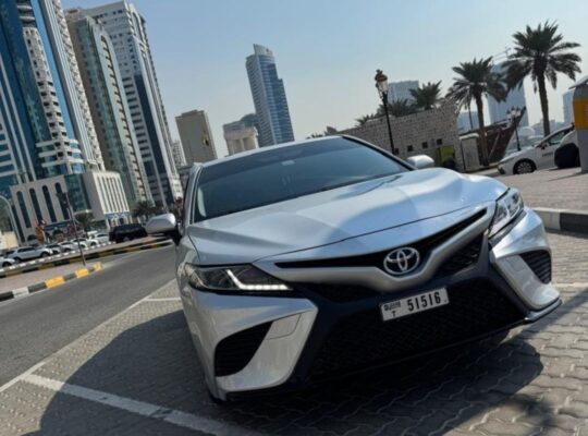 Toyota Camry Hybrid 2020 Gcc full option