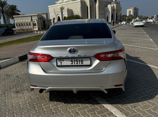 Toyota Camry Hybrid 2020 Gcc full option