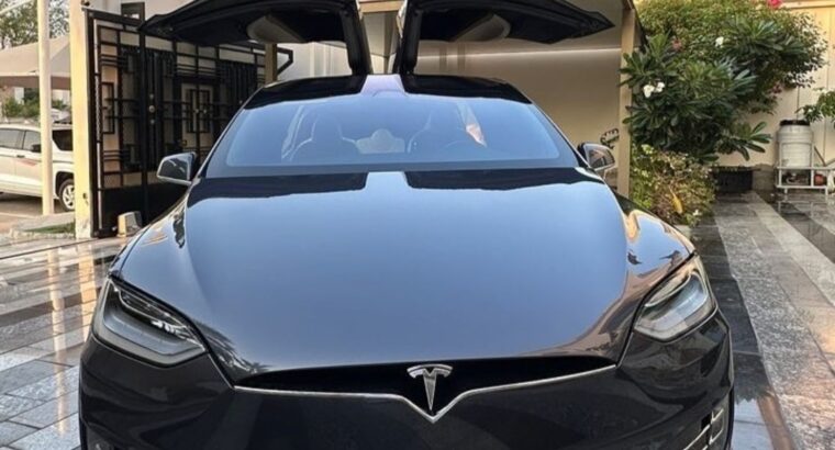 Tesla model X Fully loaded 2020 Gcc for sale